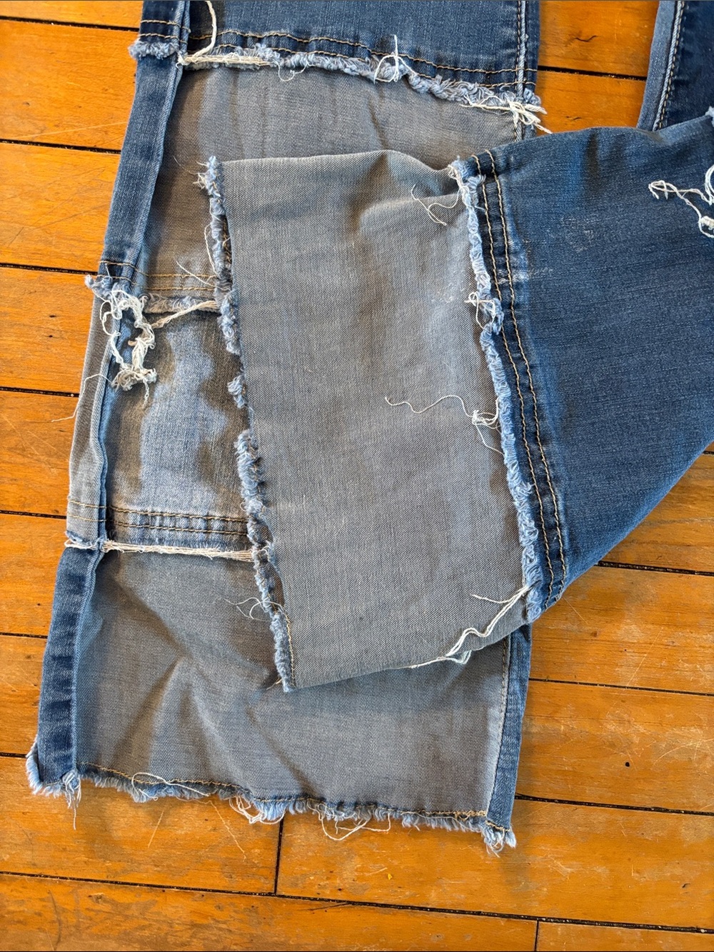 EUC Elite Patchwork Blue Boot Cut/Flare Women's Jeans - Picture 3 of 8
